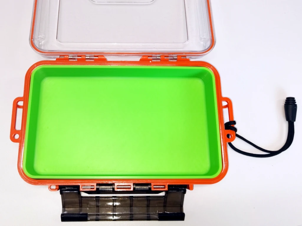 Tactix case with test-tray.
